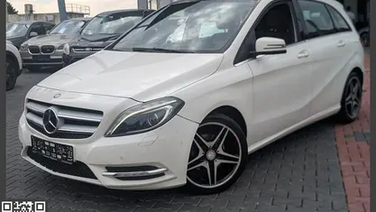 Gebraucht Mercedes 180 109 PS (80 kW) 2014 Weiß Limousine