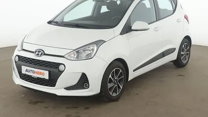 Gebraucht Hyundai i10 Style 87 PS (63 kW) 2017 Weiß Kleinwagen