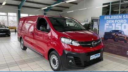 Rot Gebraucht 2020 Opel Vivaro Edition Van / Kleinbus | 18.480 € (Fairer Preis)