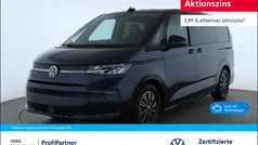 Blau Gebraucht 2023 VW Multivan Life Van / Kleinbus | 51.500 € (Superpreis)