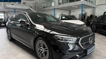 Gebraucht Mercedes E220 AMG 197 PS (144 kW) 2024 Kombi