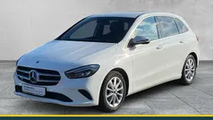 Weiß Gebraucht 2019 Mercedes B200 Van / Kleinbus | 23.980 € (Fairer Preis)