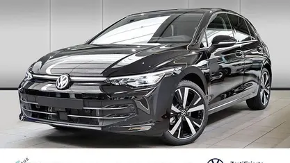 Schwarz Gebraucht 2025 VW Golf Style Limousine | 39.987 €