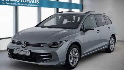 Gebraucht VW Golf VIII Life 150 PS (110 kW) 2025 Silber Kombi