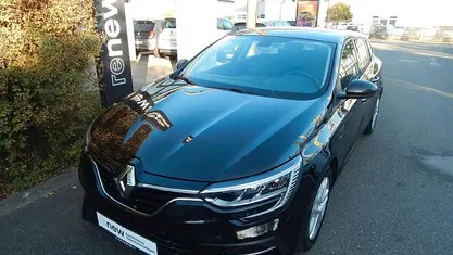 Blackpearlschwarz Gebraucht 2023 Renault Mégane IV Equilibre | 15.981 € (Guter Preis)