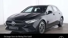 Nachtschwarz Gebraucht 2024 Mercedes A180 Progressive Limousine | 28.960 € (Fairer Preis)