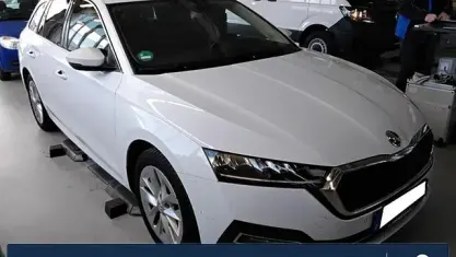 Używany Skoda Octavia Style 110 KM (80 kW) 2022 Biały Kombi