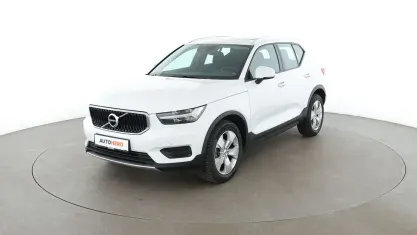 Gebraucht Volvo XC40 Momentum 163 PS (119 kW) 2019 Weiß SUV