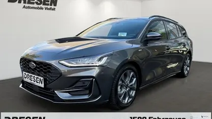 Grau Gebraucht 2024 Ford Focus ST-Line Kombi | 23.870 € (Guter Preis)
