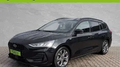 Agate black metallic Gebraucht 2023 Ford Focus ST-Line Kombi | 22.870 € (Fairer Preis)