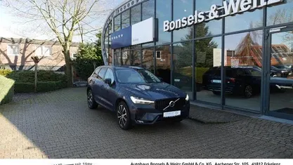Gebraucht Volvo XC60 Plus 197 PS (144 kW) 2023 Blau metallic SUV