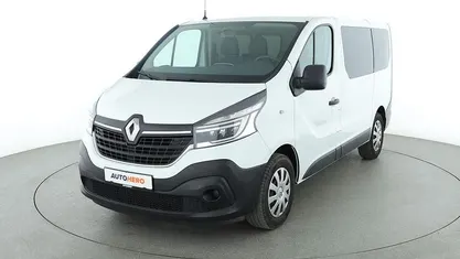 Weiß Gebraucht 2020 Renault Trafic Life Van / Kleinbus | 22.050 € (Fairer Preis)