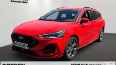 Rot Gebraucht 2024 Ford Focus ST-Line X Kombi | 24.250 € (Fairer Preis)