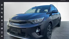 Grau Gebraucht 2018 Kia Stonic Spirit SUV | 14.670 € (Fairer Preis)