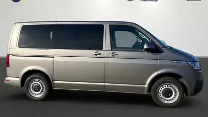 Gebraucht VW Caravelle 150 PS (110 kW) 2024 Mojave beige metallic Van