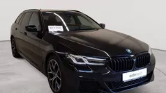 Saphirschwarz metallic Gebraucht 2022 BMW 530e M Sport Kombi | 32.990 € (Guter Preis)
