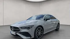Manufaktur alpingrau uni Gebraucht 2025 Mercedes CLA180 AMG Limousine | 43.850 € (Fairer Preis)