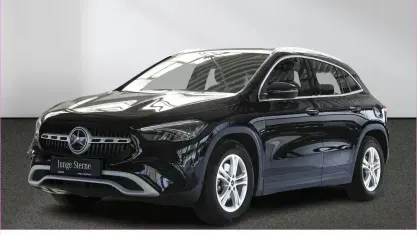 Gebraucht Mercedes GLA200 163 PS (119 kW) 2024 Unilack nachtschwarz SUV