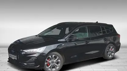 Schwarz, obsidianschwarz metallic Gebraucht 2023 Ford Focus ST-Line X Kombi | 20.490 € (Fairer Preis)