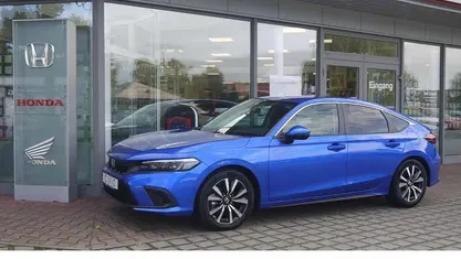 Prem crystal blue m Gebraucht 2024 Honda Civic Elegance Limousine | 30.870 € (Superpreis)