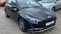 Schwarz Gebraucht 2024 Hyundai i20 Trend Limousine | 18.880 € (Fairer Preis)