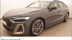 Grau Gebraucht 2024 Audi A5 Ambiente Coupé | 54.550 € (Guter Preis)