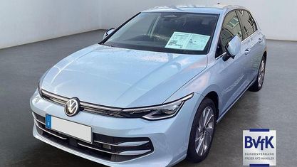 Nouă VW Golf VIII Style 116 CP (85 kW) 2026 Albastru Berlinǎ
