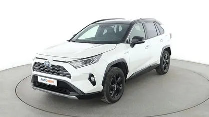 Weiß Gebraucht 2019 Toyota RAV4 Style SUV | 28.490 € (Fairer Preis)