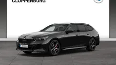 Saphirschwarz Neu 2025 BMW 540 M Sport Kombi | 83.695 € (Fairer Preis)