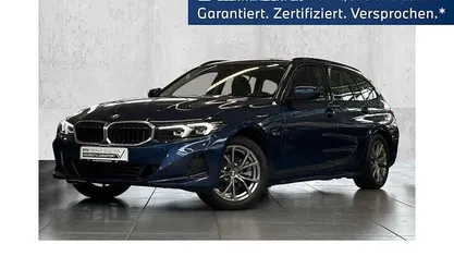 Gebraucht BMW 330e Sport Line 292 PS (214 kW) 2022 Blau Kombi