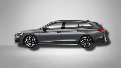 Gebraucht Skoda Superb SportLine 265 PS (194 kW) 2026 Graphitegrau metallic Kombi