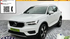 Ice white, solid / solid Gebraucht 2019 Volvo XC40 Momentum SUV | 24.490 € (Fairer Preis)