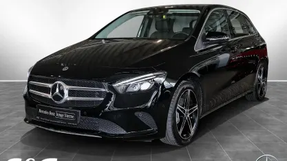 Używany Mercedes B200 Progressive 163 KM (119 kW) 2022 Czarny Minivan