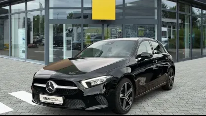 Gebraucht Mercedes A200 163 PS (119 kW) 2018 Nachtschwarz  unilack (schwarz) Limousine