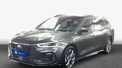 Grau Gebraucht 2024 Ford Focus ST-Line Kombi | 28.425 € (Fairer Preis)
