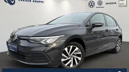 Gebraucht VW Golf VIII Life 116 PS (85 kW) 2022 Grau Limousine