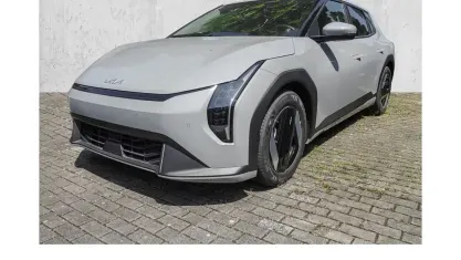 Neu Kia EV4 Earth 150 kW (204 PS) 2026 Grau SUV