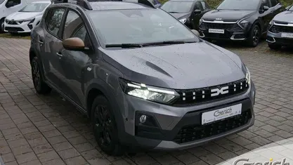 Neu Dacia Sandero Extreme 110 PS (80 kW) 2026 Dolomitgrau metallic Limousine