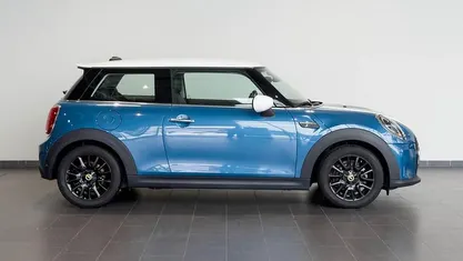 Gebraucht Mini Cooper SE Classic 135 kW (184 PS) 2022 Blau Kleinwagen