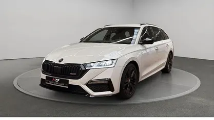 Moonweiß perleffekt Gebraucht 2021 Skoda Octavia RS Kombi | 24.280 € (Fairer Preis)