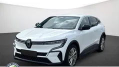 Arktisweiß Gebraucht 2023 Renault Mégane Techno Limousine | 25.490 € (Guter Preis)
