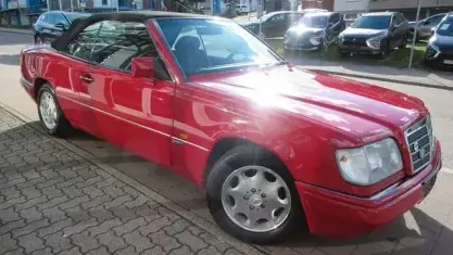 Brugt Mercedes E200 Sportline 136 HK (100 kW) 1995 Rød Cabriolet