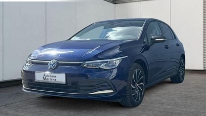 Gebraucht VW Golf VIII Active 150 PS (110 kW) 2022 Blau Limousine