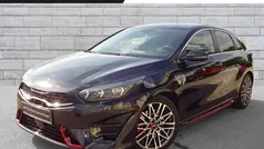 (1k) zilinaschwarz met. Gebraucht 2023 Kia Ceed GT Limousine | 28.900 € (Fairer Preis)