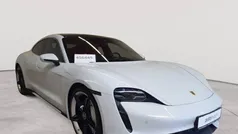 Carraraweißmetallic Gebraucht 2020 Porsche Taycan Turbo Limousine | 73.090 € (Fairer Preis)