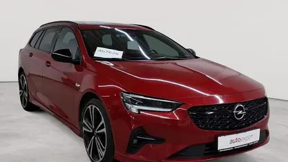 Usado Opel Insignia Ultimate 174 HP (127 kW) 2022 Vermelho Carrinha