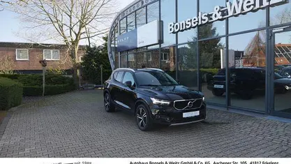 Gebraucht Volvo XC40 Momentum 247 PS (181 kW) 2018 Schwarz metallic SUV