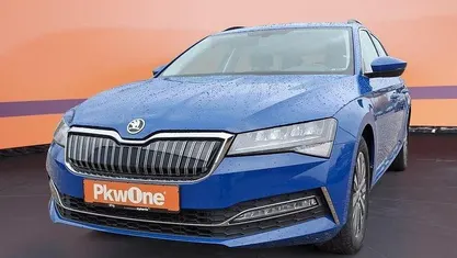 Blau Gebraucht 2022 Skoda Superb Kombi | 22.990 € (Superpreis)
