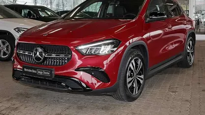 Gebraucht Mercedes GLA200 Night 163 PS (119 kW) 2024 Patagonienrot metalliclack SUV