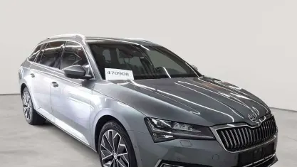 Gebraucht Skoda Superb LAURIN & KLEMENT 200 PS (147 kW) 2023 Graphitgrau metallic Kombi